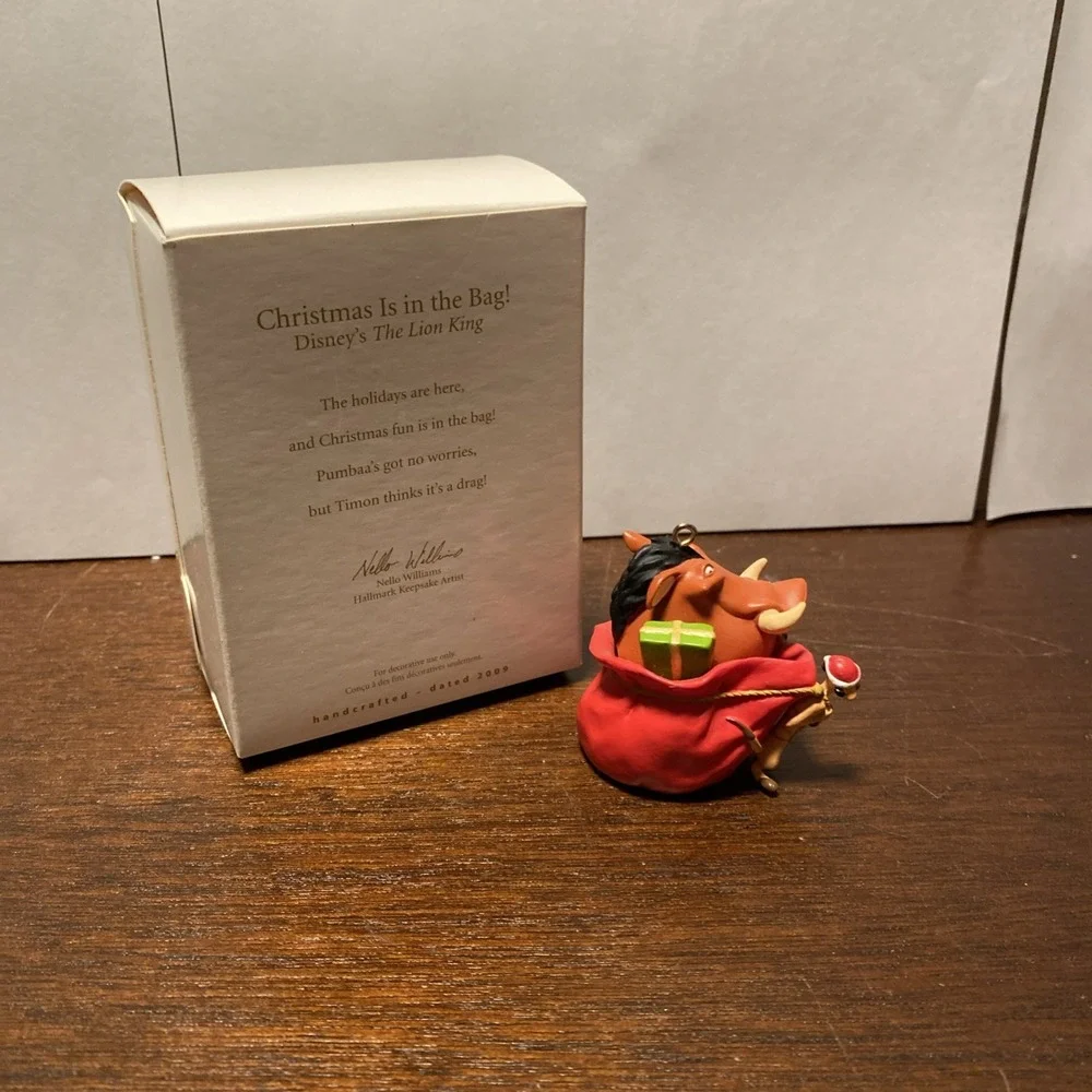Hallmark Keepsake Ornament 2009 - Disney Lion King - Christmas is‎ in the Bag